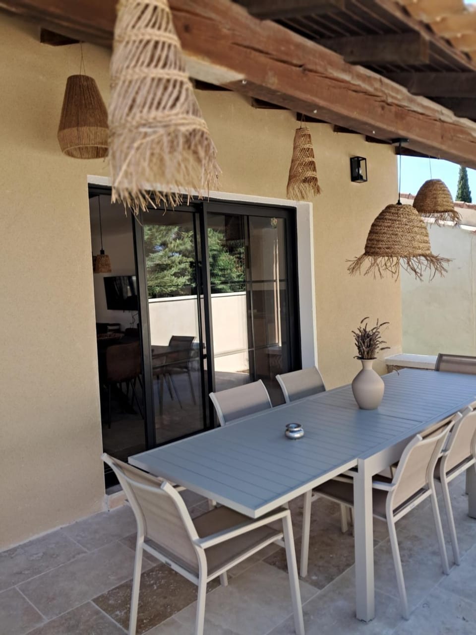 Patio, Dining area