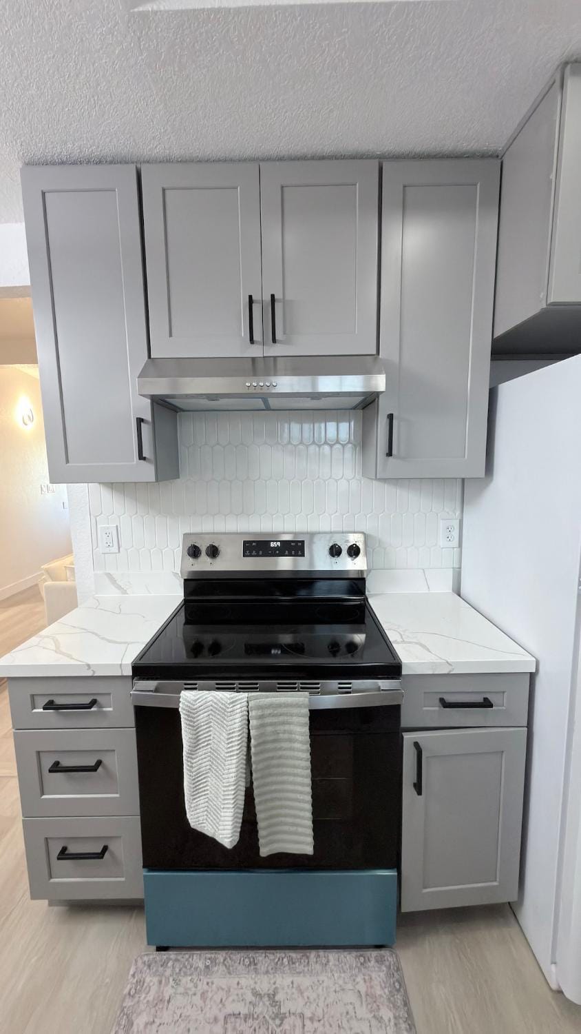 Modern 2BR Retreat Patio & Garage Apartment in Stockton