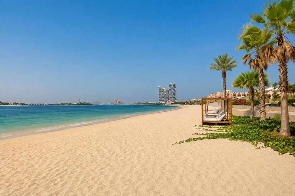 Modern 2BR at Ellington Beach House Palm Apartment in Dubai
