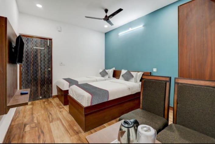 RLV green palace Hotel in Bengaluru