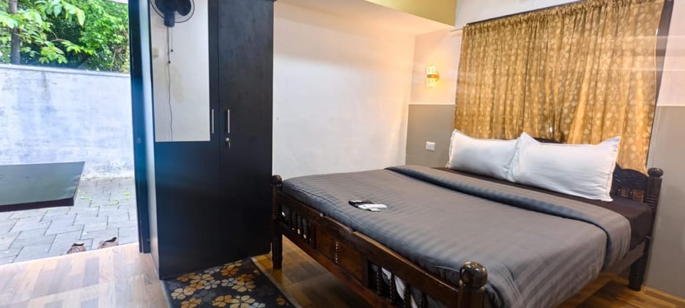 COCHIN CINEMA Rooms Hotel in Kochi