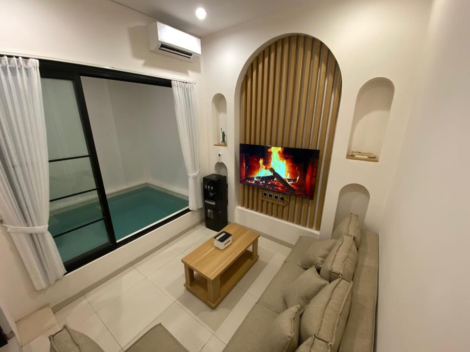 Communal lounge/ TV room