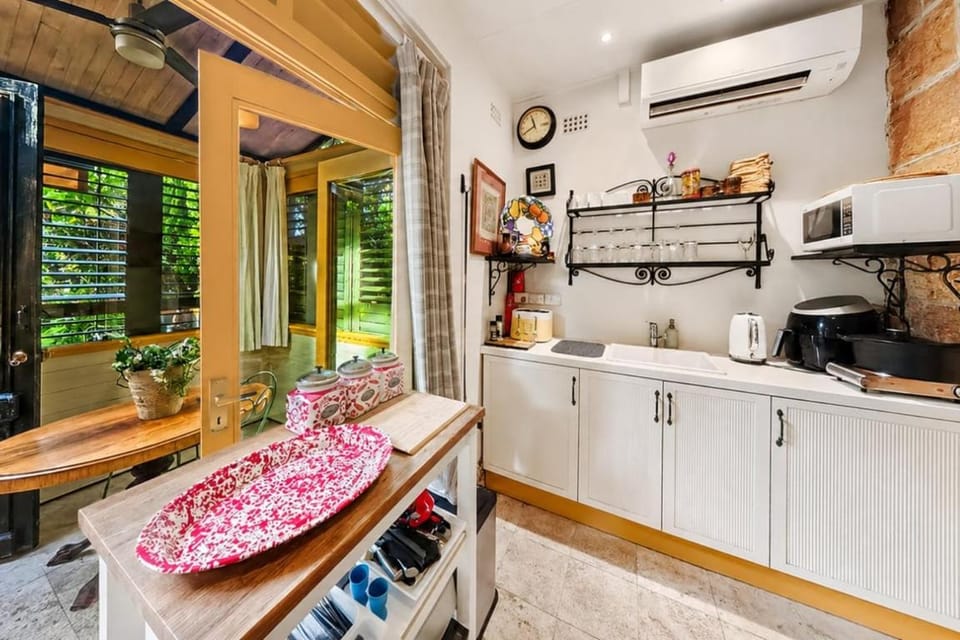 Mosman Oasis - Rustic Garden Guest Suite - LITT1 Apartment in Sydney