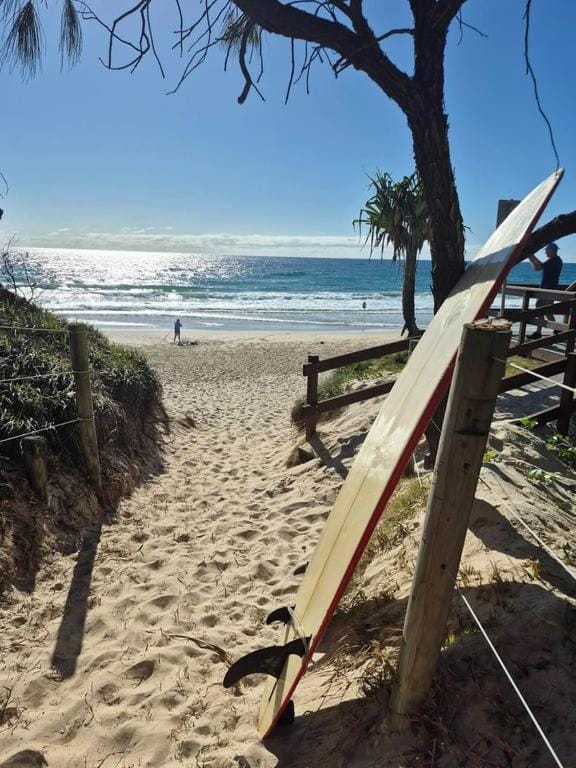 Unit 6 Nirvana Apartment in Coolum Beach