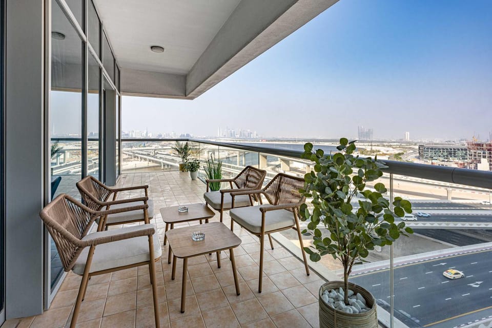 StayShort - Modern 1BR in Prime Business Bay that Sleeps 3 Apartment in Dubai