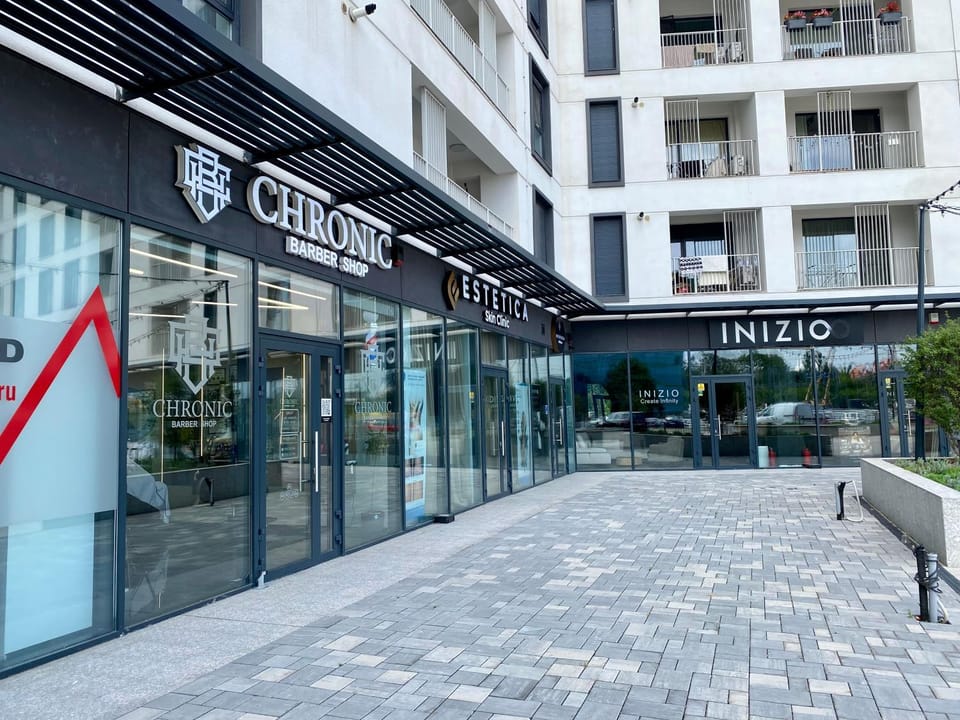 Restaurant/places to eat, Shopping Area