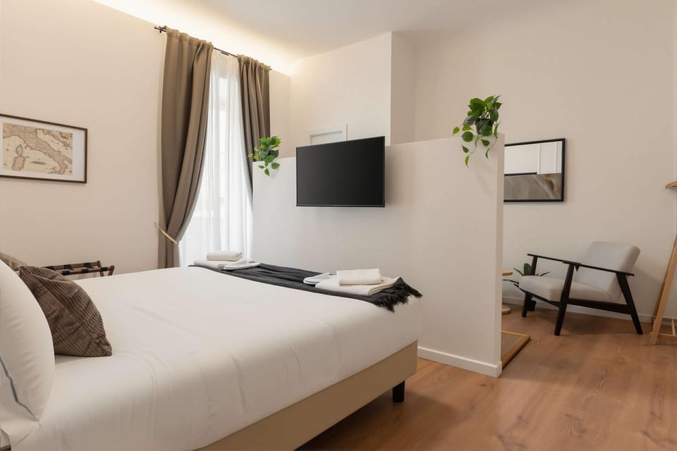 Central Station Grand Boutique Room With Ensuite Apartment in Florence