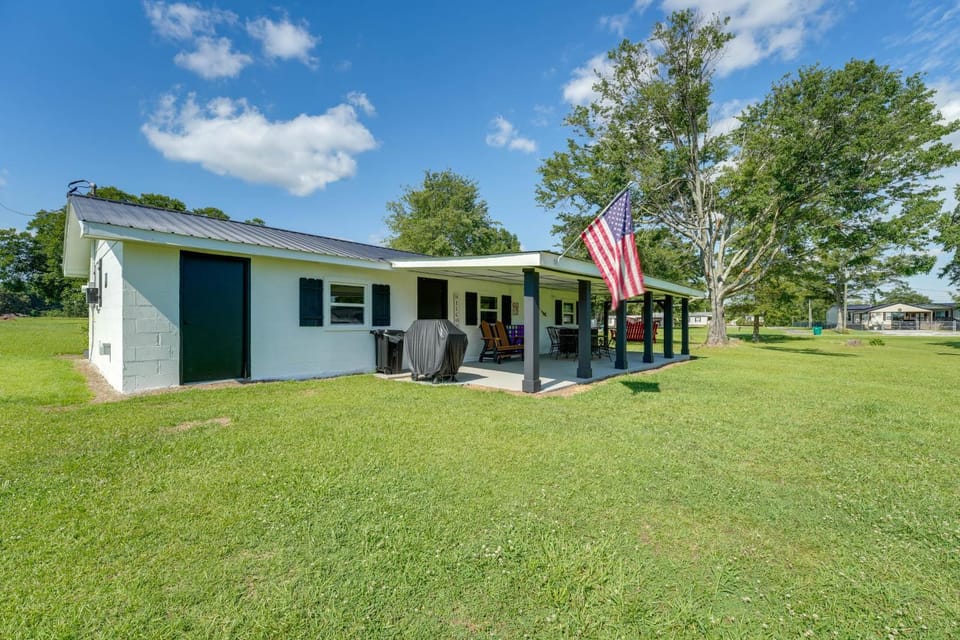 'Cast a Line Cabin' w/ Dock on Weiss Lake Cabin in Weiss Lake