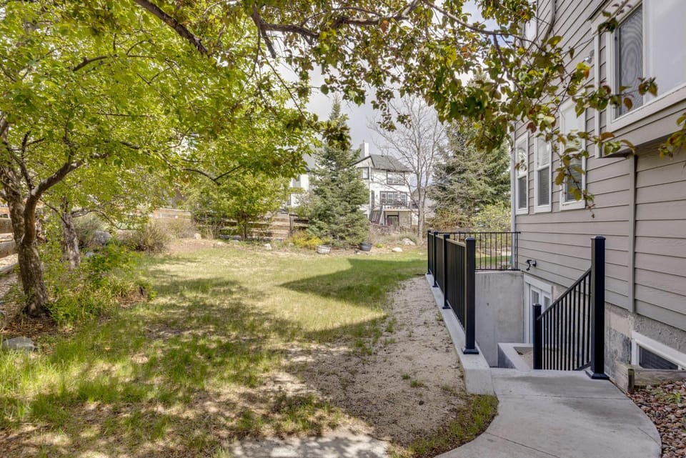 Explore The Springs! Family-Friendly Basement Unit Apartment in Black Forest