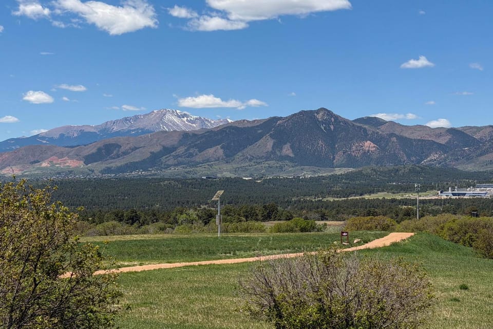 Explore The Springs! Family-Friendly Basement Unit Apartment in Black Forest