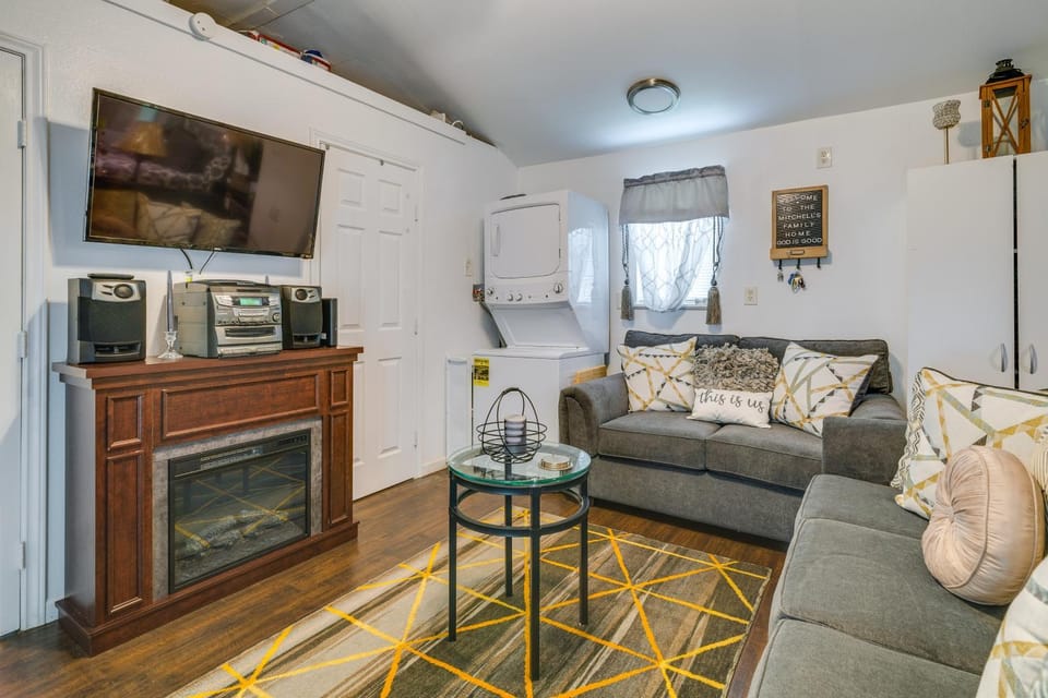 6 Mi to Town! Trinity Retreat w/ Yard Apartment in Lake Livingston
