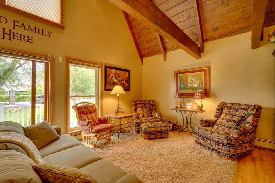 Midway Cabin Near Zermatt Resort & Soldier Hollow Cabin in Midway