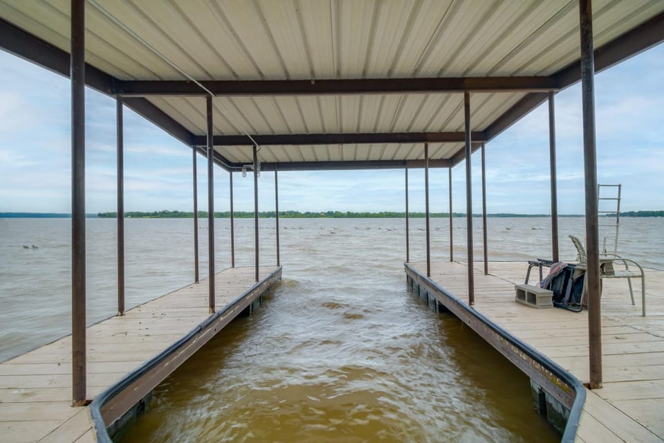 Game Room, Fishing Cabin & Dock on Grand Lake! Cabin in Grove