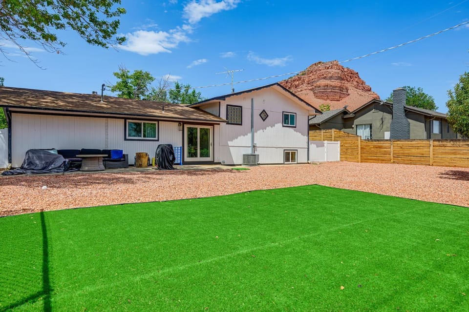 Spacious Kanab Basecamp | Game Rm, Patio, Fire Pit House in Kanab