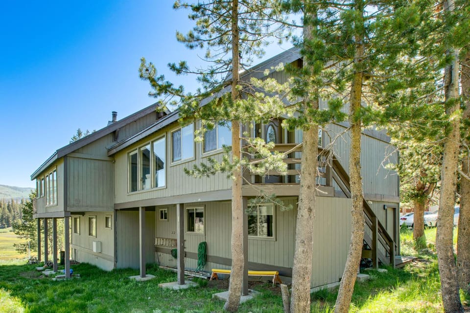Kirkwood Group Mtn Escape! Trail & Lake Access House in Sierra Nevada