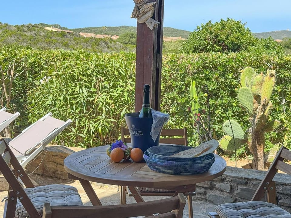 Relax at Lentischi - Private Veranda & BBQ Apartment in Stintino
