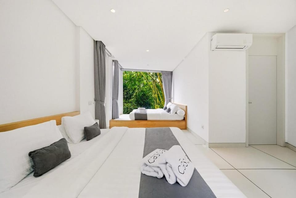 Bedroom, air conditioner