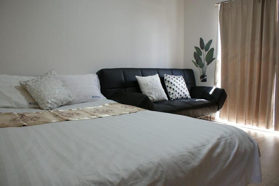 Shinjuku # 302 5 minutes from Okubo station Free WIFI Apartment in Shinjuku