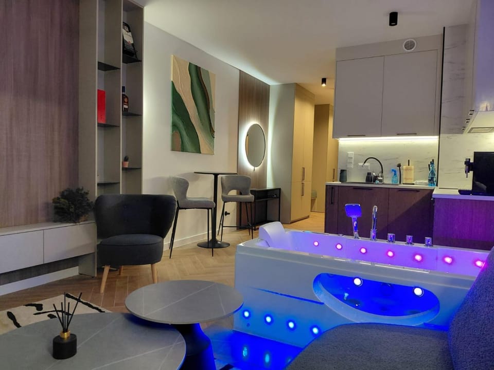 EASY RENT- Peowiaków Premium Jacuzzi Apartment in Poland