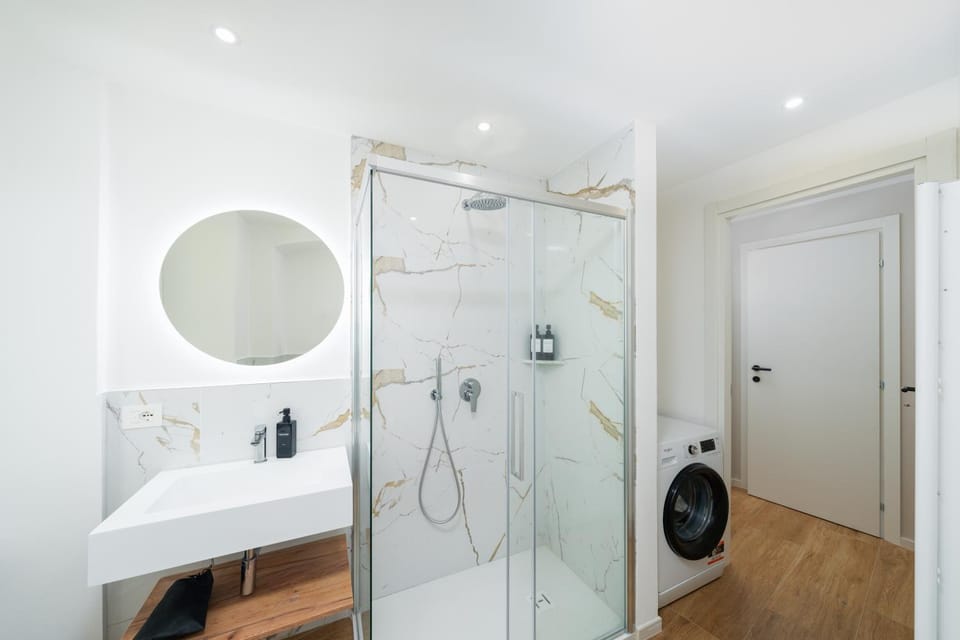 Shower, Bathroom, washing machine