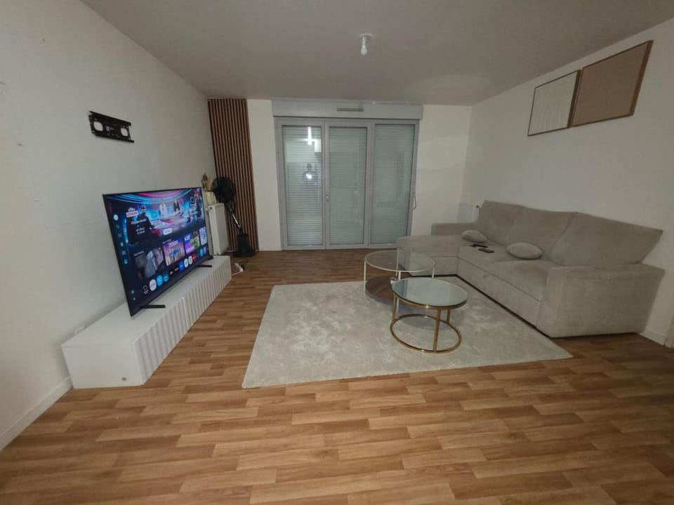 Logement entier - appartement - Brou-sur-Chantereine, France Apartment in Chelles