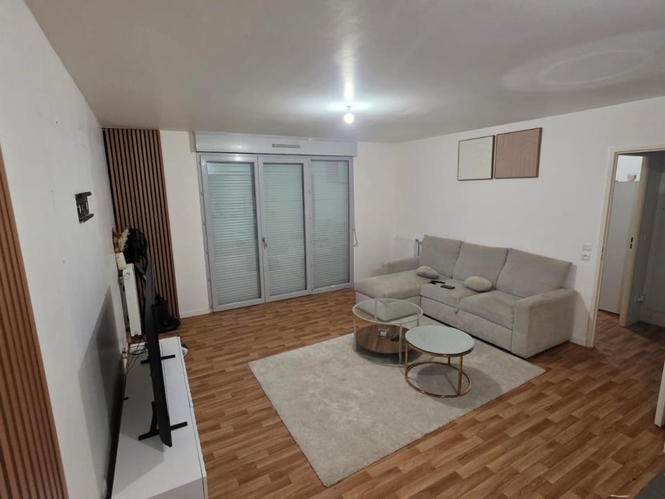 Logement entier - appartement - Brou-sur-Chantereine, France Apartment in Chelles