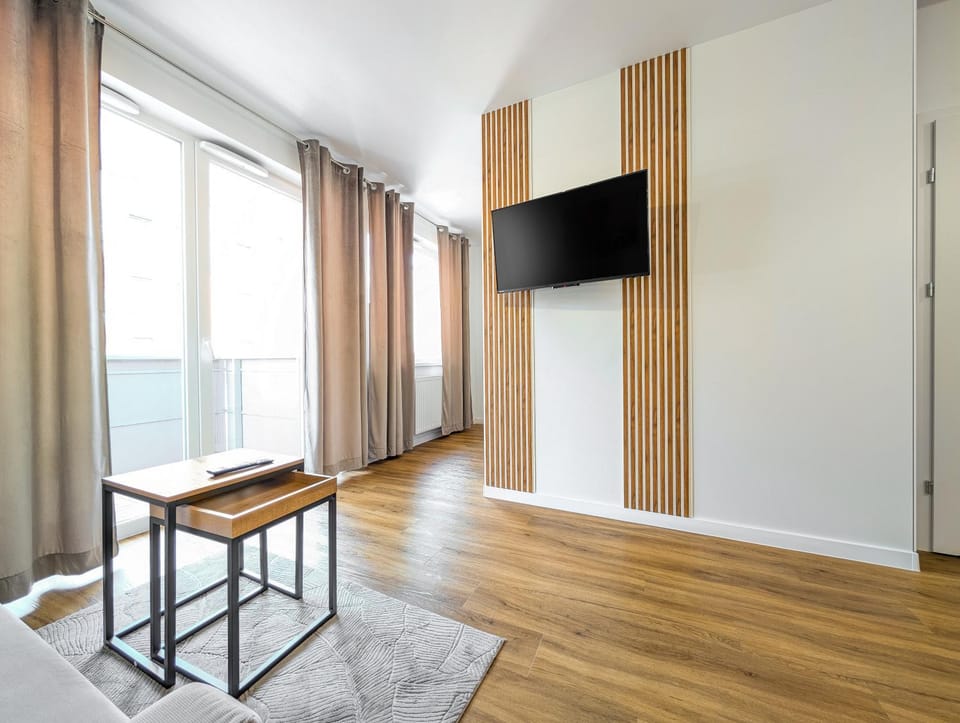 Communal lounge/ TV room, TV and multimedia, Evening entertainment