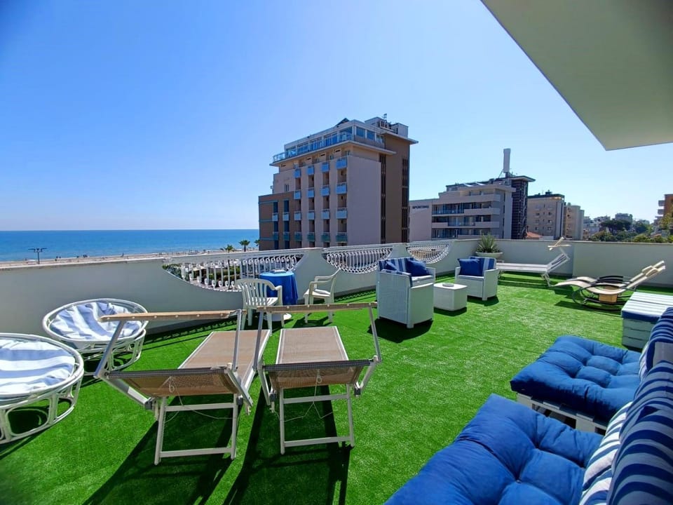 Solarium, View (from property/room), Balcony/Terrace