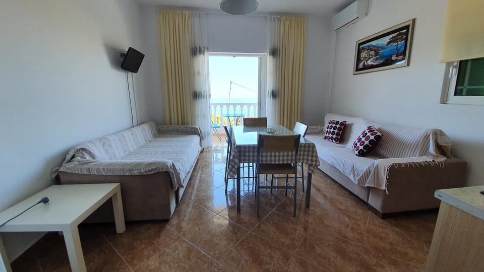 Living room, Seating area, air conditioner