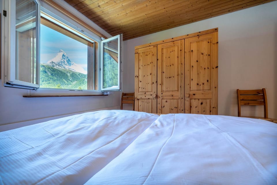 Bed, Bedroom, wardrobe