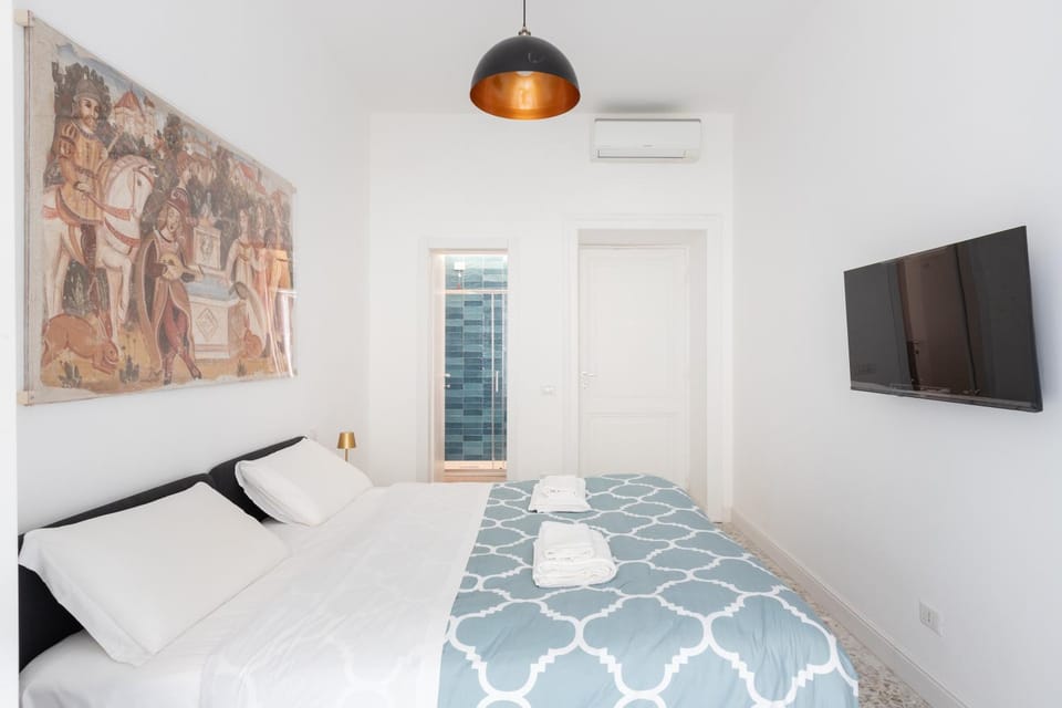 Living room, Bedroom