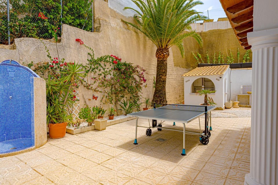 Shower, Activities, Garden, Table tennis, Garden view, Garden view, Entertainment