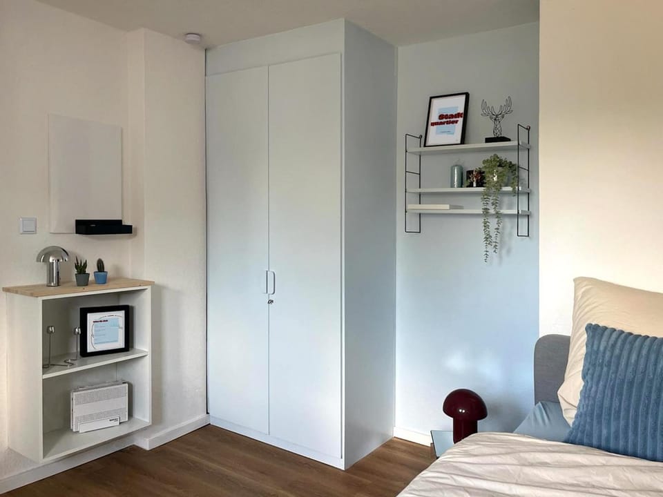 Bed, Photo of the whole room, wardrobe