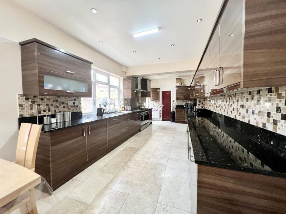 Spacious Double Room In Central Stoke Vacation rental in Stoke-on-Trent