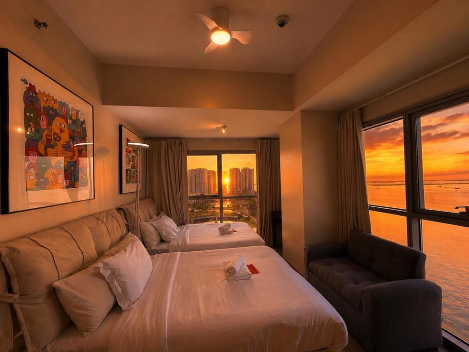Bedroom, City view, Sea view, Sunset