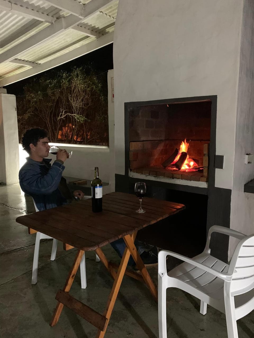 Seating area, fireplace