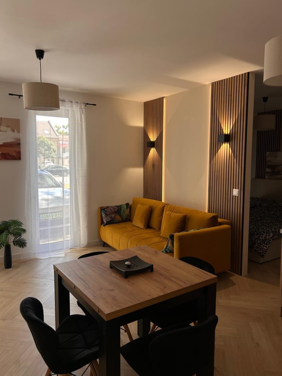 Living room, Dining area