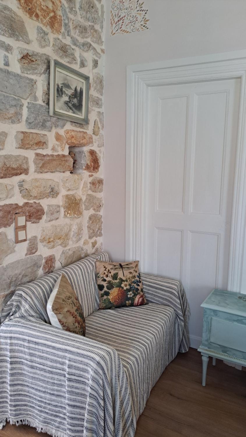 Seating area, Bedroom