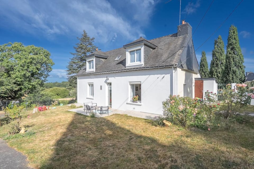 Le calme de la campagne en ville -Maison familiale House in Brittany