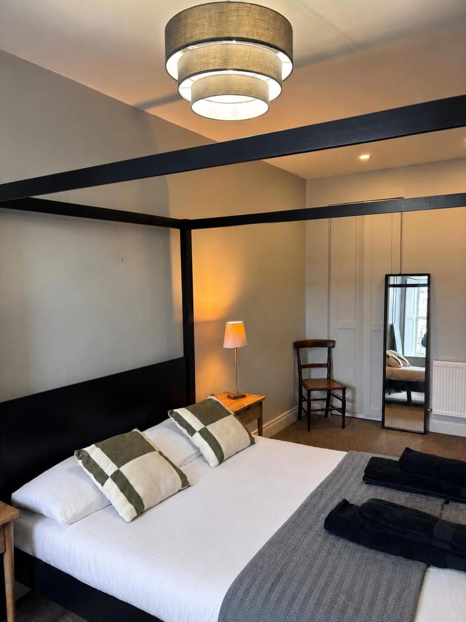 Bed, Photo of the whole room, wardrobe