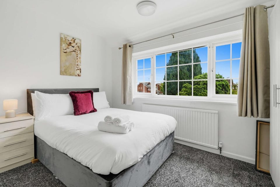 Bed, Bedroom