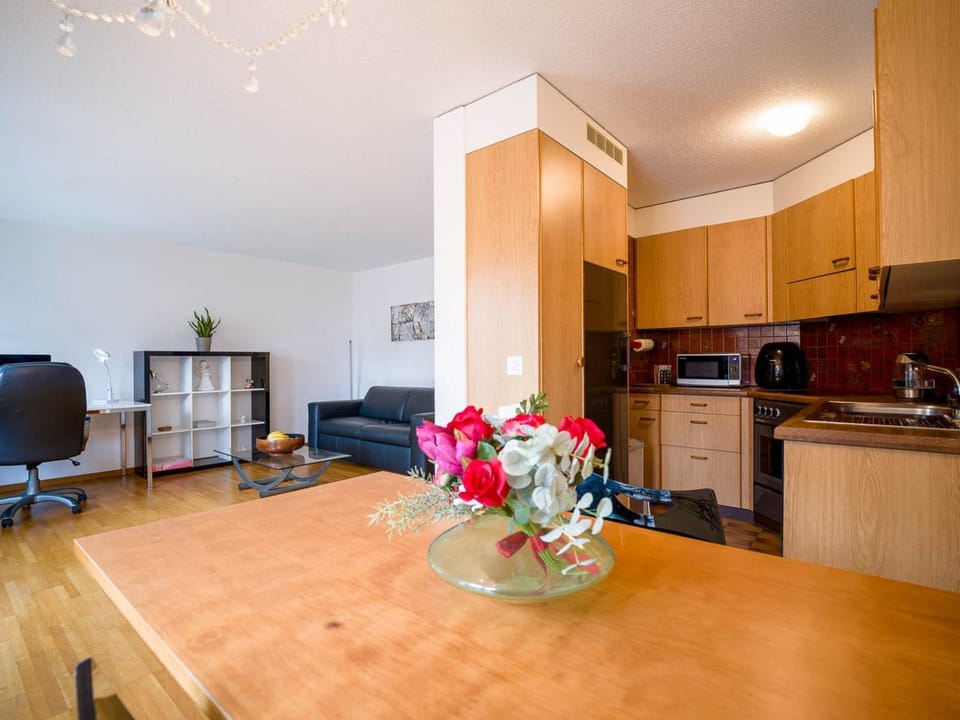 Bern Flat close to Center with Balcony and Bundeshaus Aare View Apartment in City of Bern
