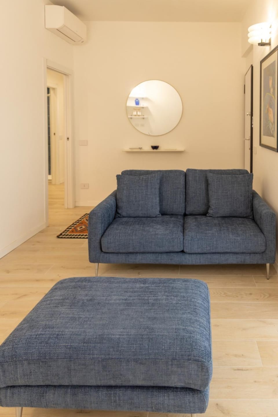 Living room, Seating area, air conditioner