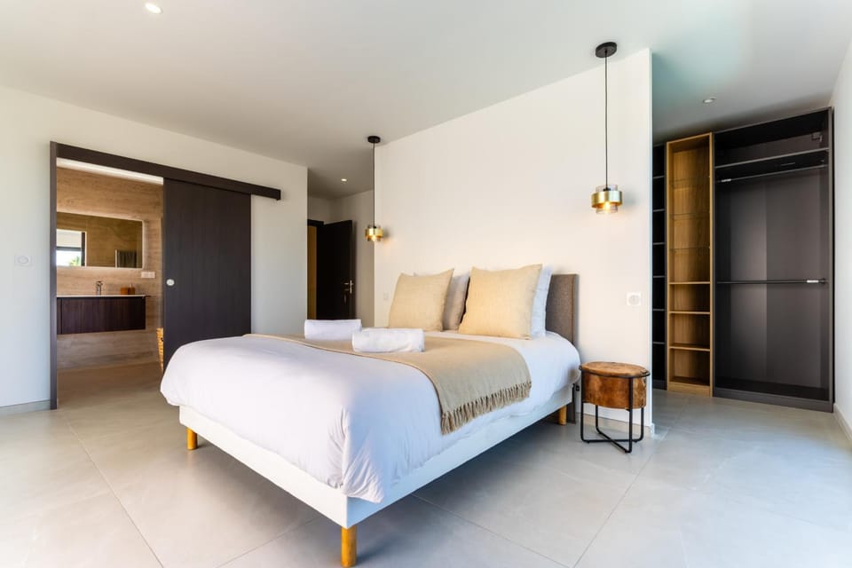 Villa Camarines new villa pool walk to beach Villa in Agde
