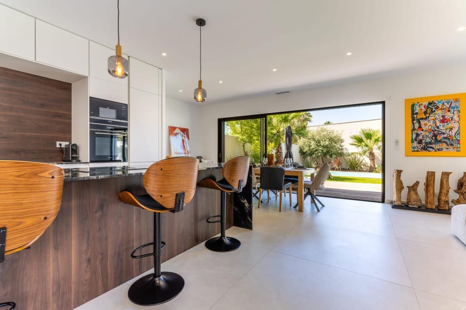 Villa Camarines new villa pool walk to beach Villa in Agde