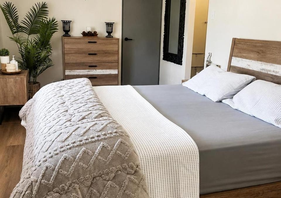 Bed, Bedroom