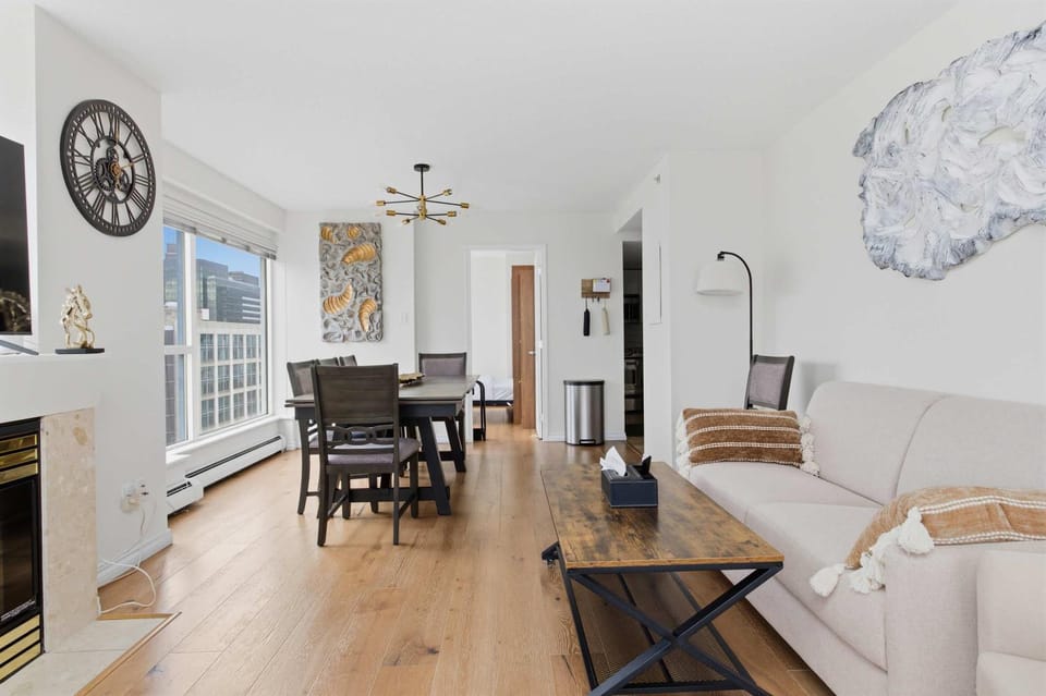 Downtown Skyline Condo with Amazing Views Apartment in Vancouver