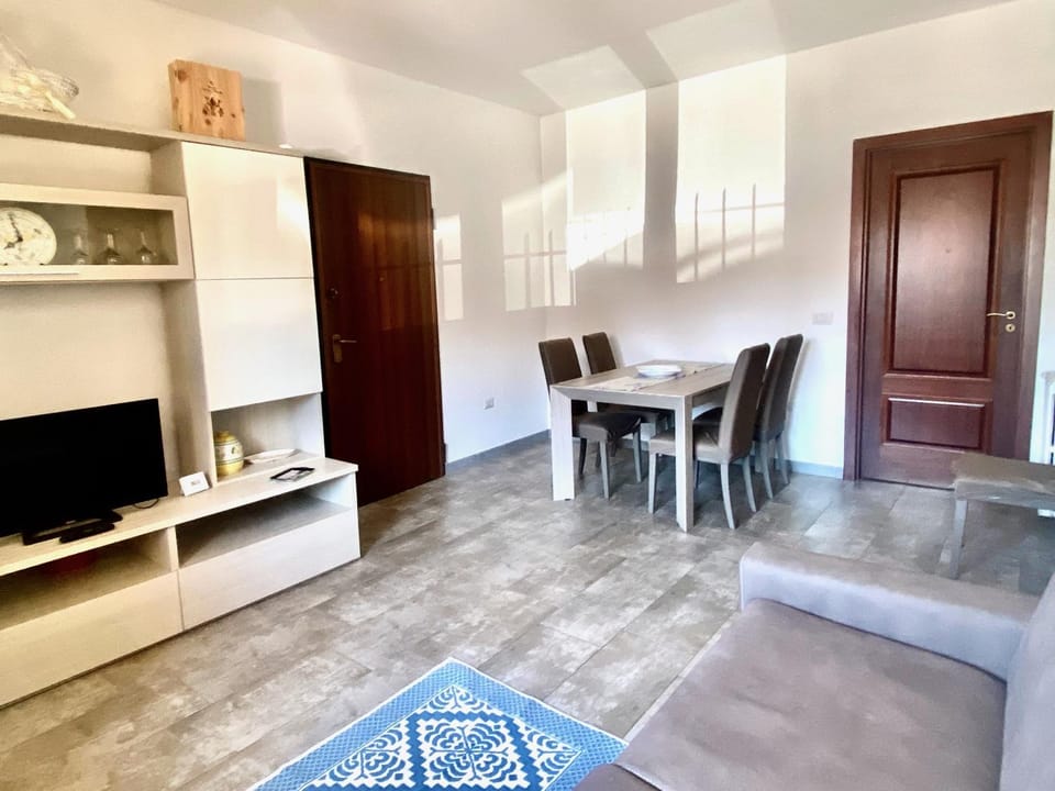 TV and multimedia, Living room, Dining area