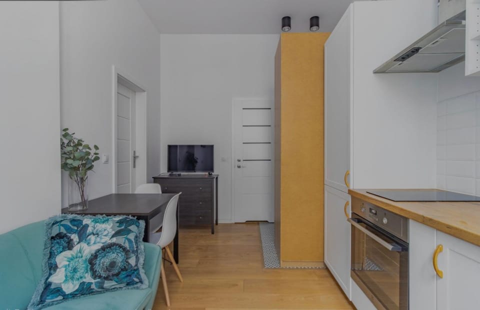 Communal lounge/ TV room, Living room, stove, kitchen