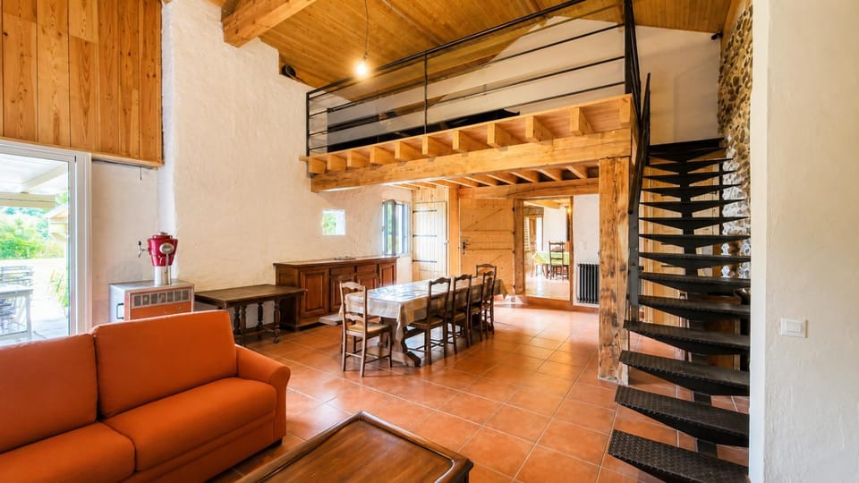 Ferme rénovée 14 pers, barbecue et grand jardin House in Occitanie
